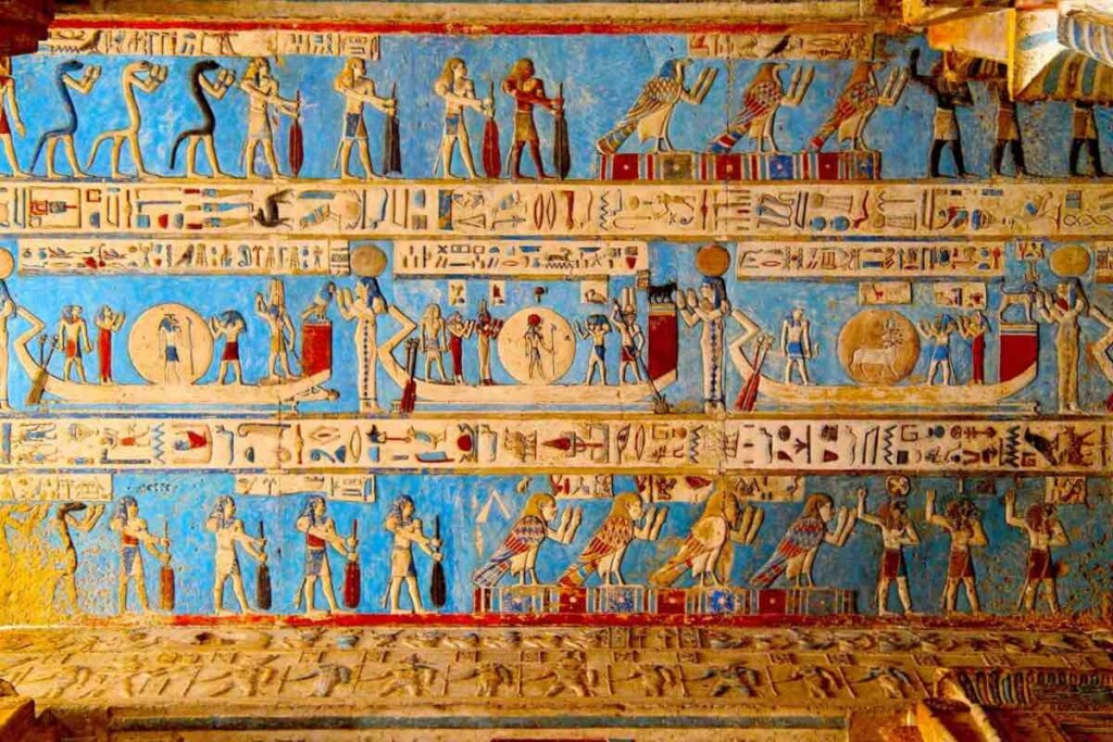 Egypt, Upper Egypt, Nile Valley, Dendara temple dedied to Goddess Hathor, the hypostyle hall, low relief of the ceiling.